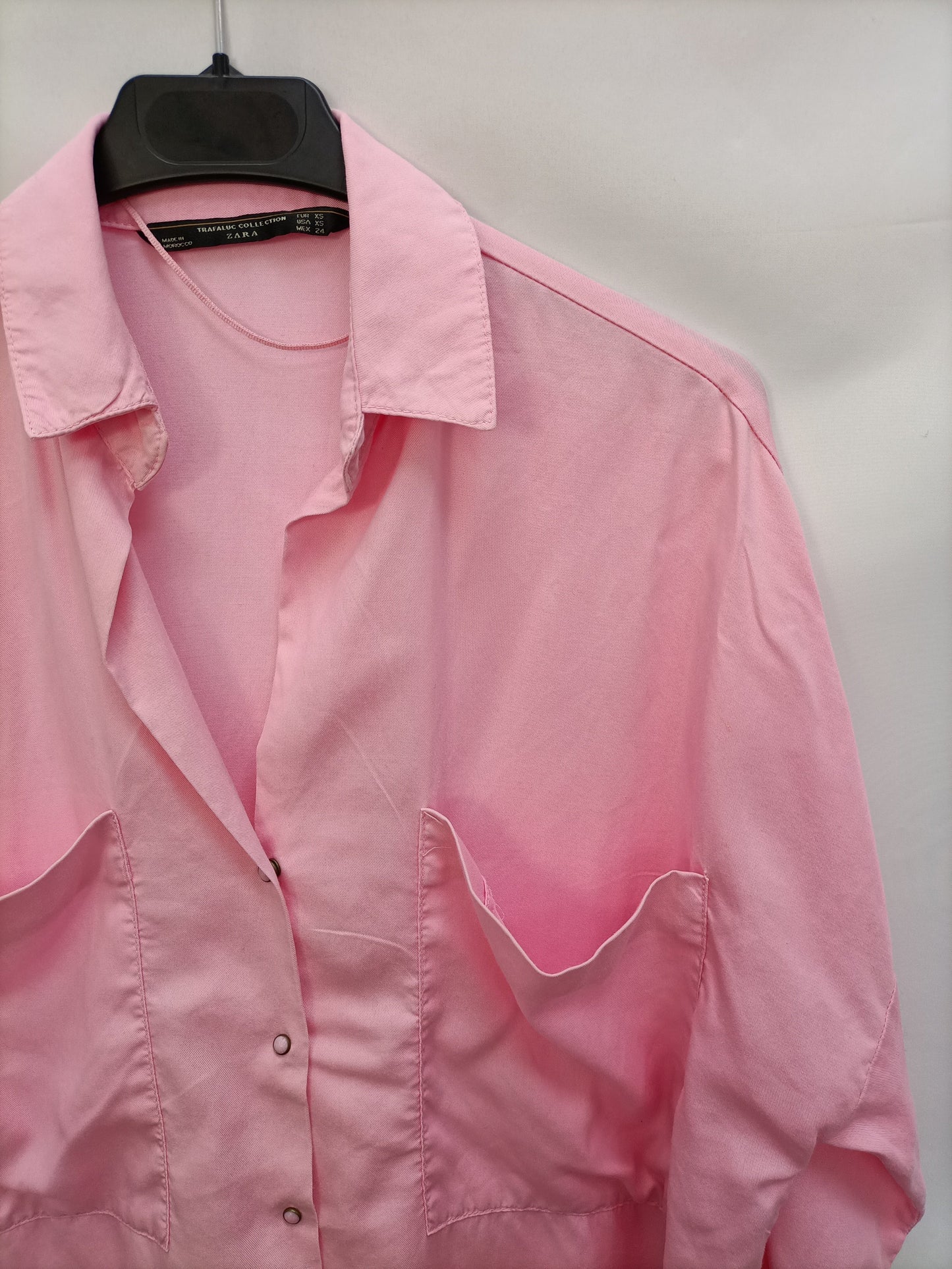 ZARA. Camisa rosa oversized T.xs