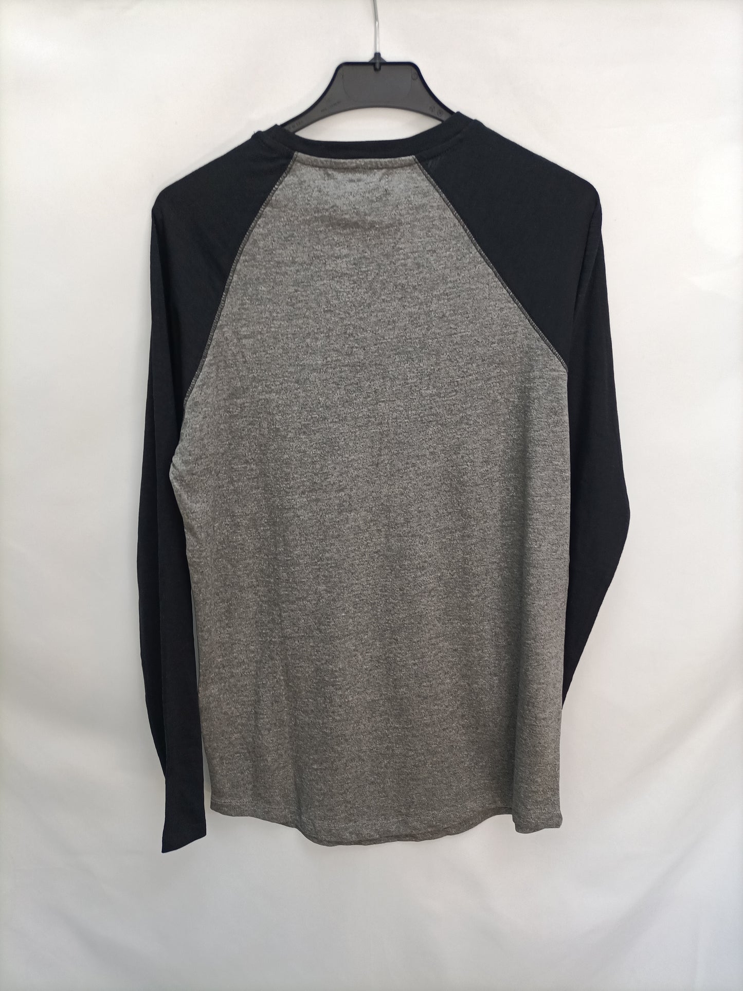 BERSHKA. Camiseta bicolor T.xs