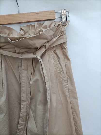BERSHKA. Pantalón beige paper backT.34