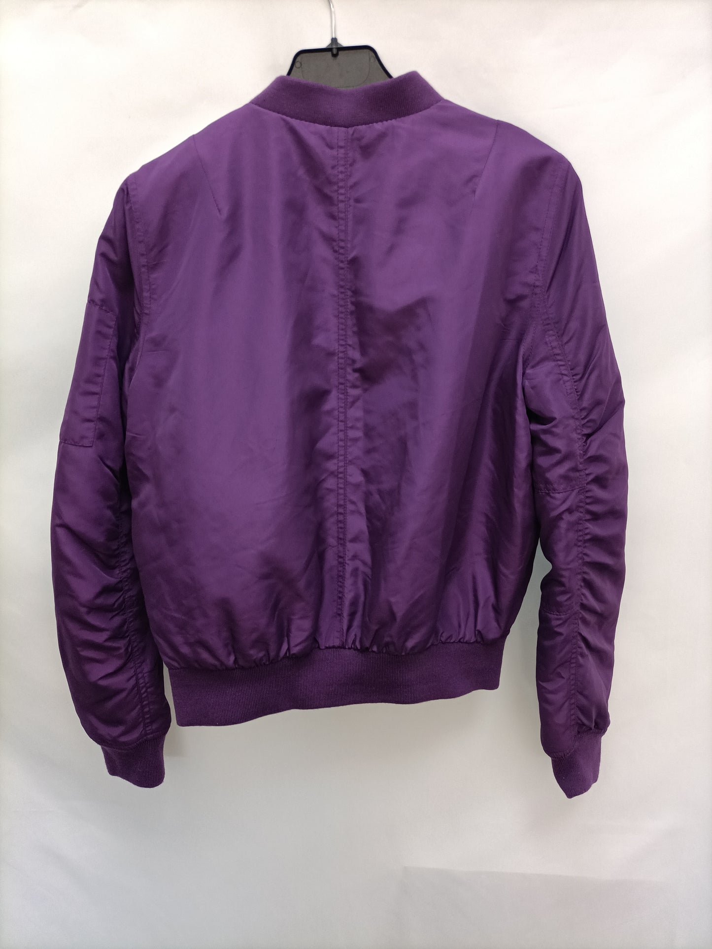 STRADIVARIUS. Bomber morada T.m