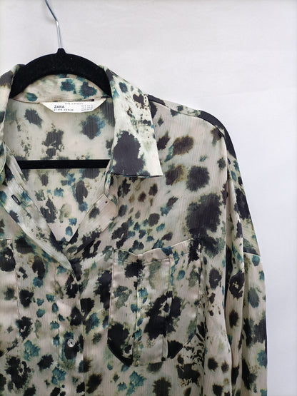 ZARA. Blusa animal print T.xs/s