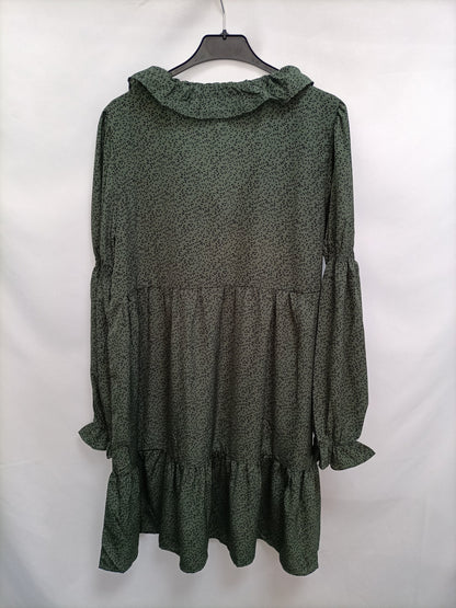 SHEIN. Vestodo verde hojas T.L