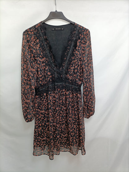 ZARA. Vestido corto flores T.xs