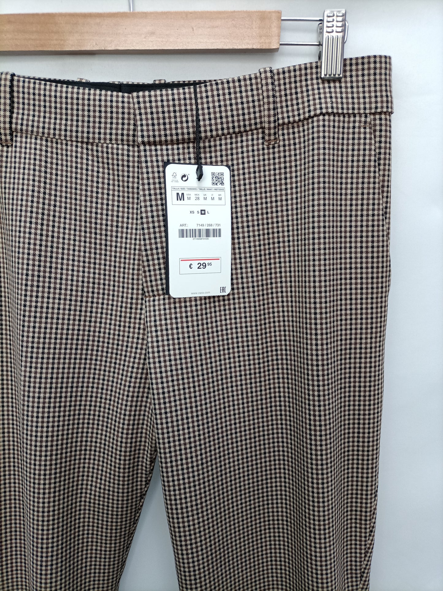 ZARA. Pantalón beige cuadros T.m