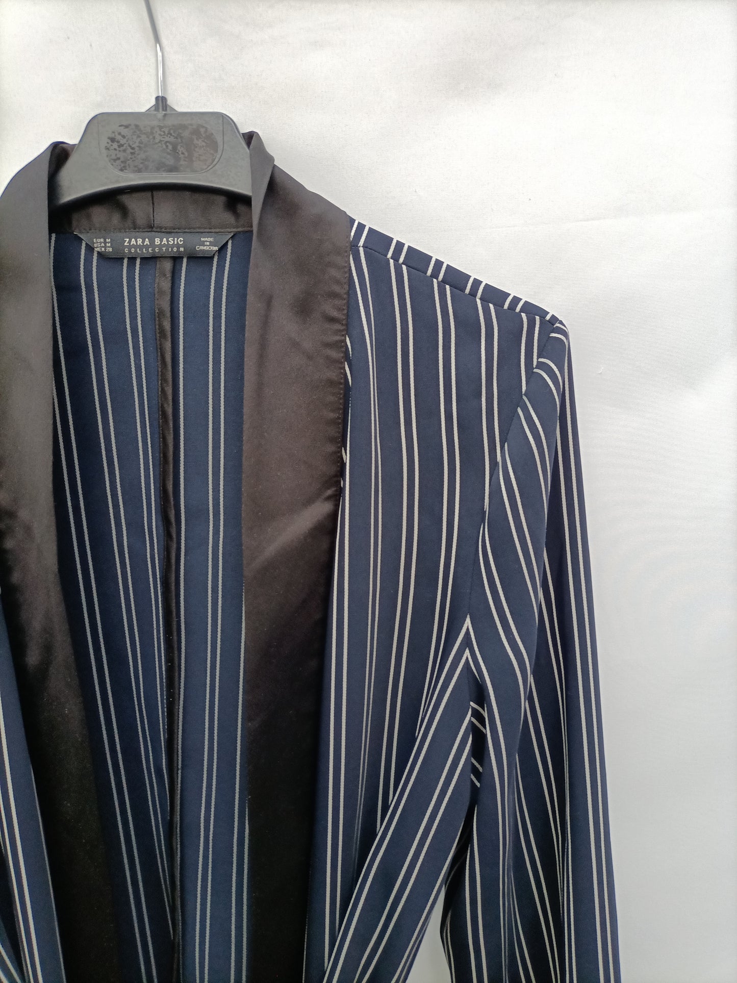 ZARA. Blue striped blazer TM