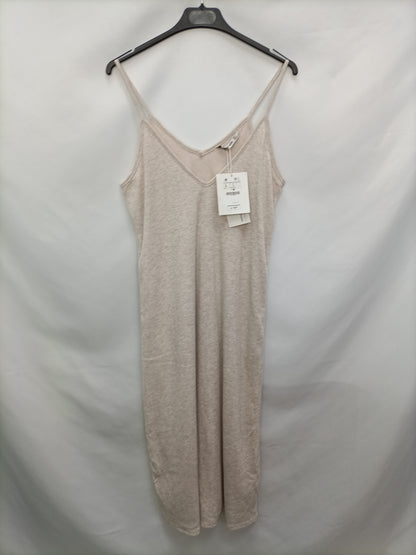 STRADIVARIUS. Vestido midi beige T.l