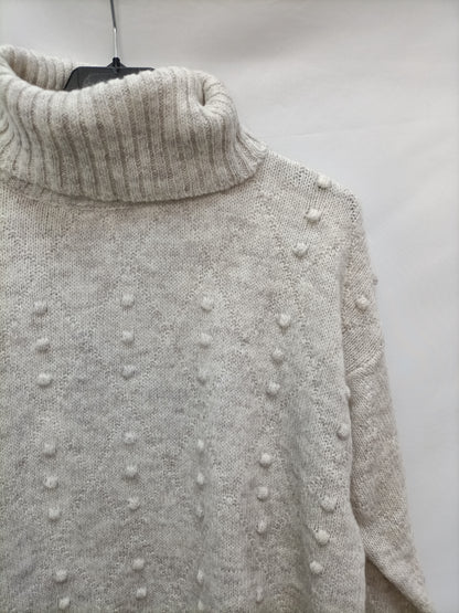 BASYCO.  Jersey rombos y borlas T.U (S)