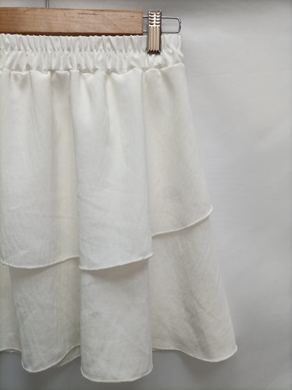 OTRAS. Falda blanca volantes T.U (S)