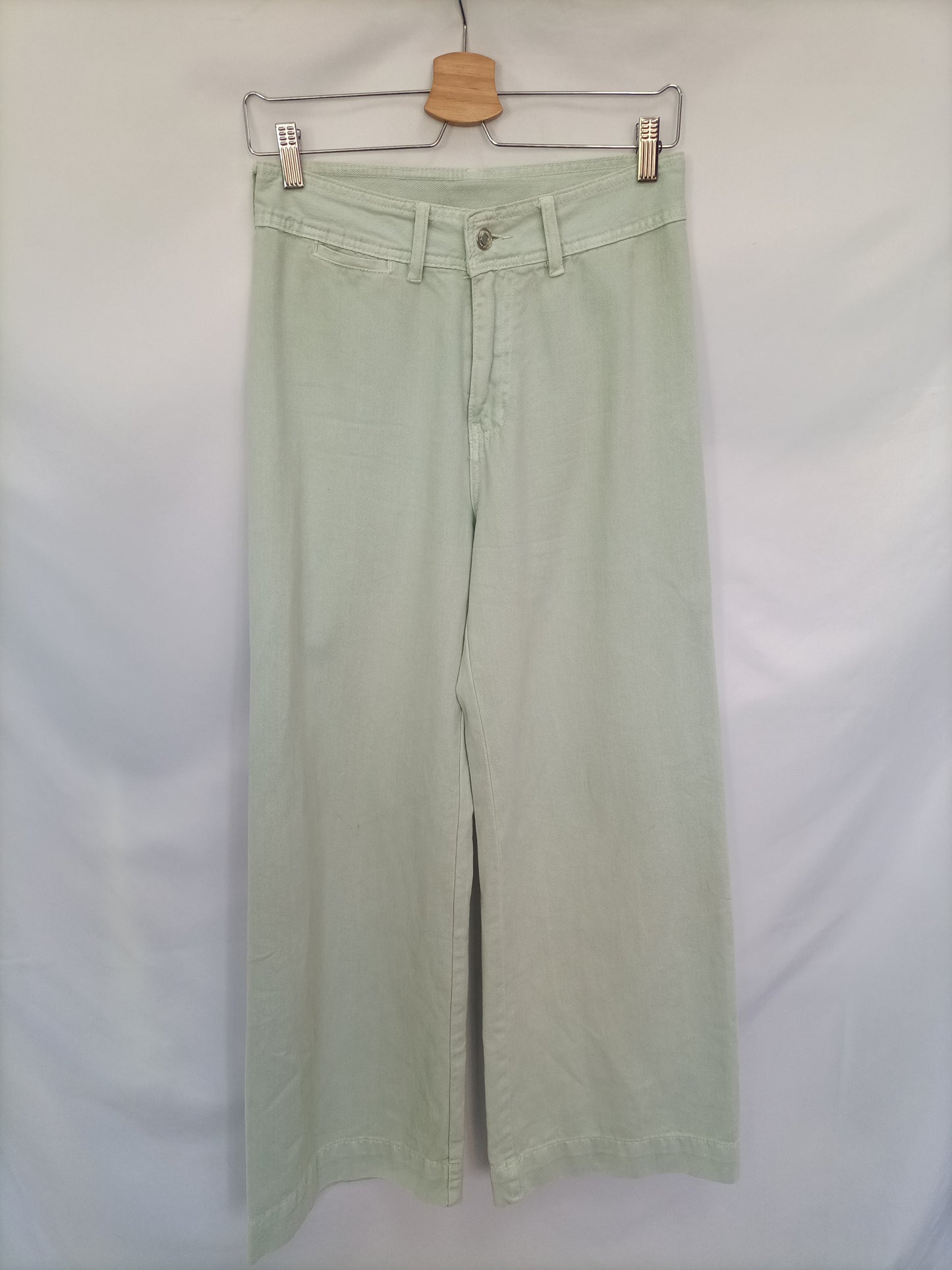 SHEIN. Pantalón verde cullote T.s