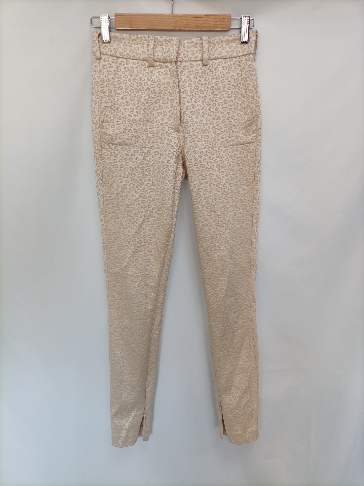 INTROPIA. Animal print embroidered trousers, size 34