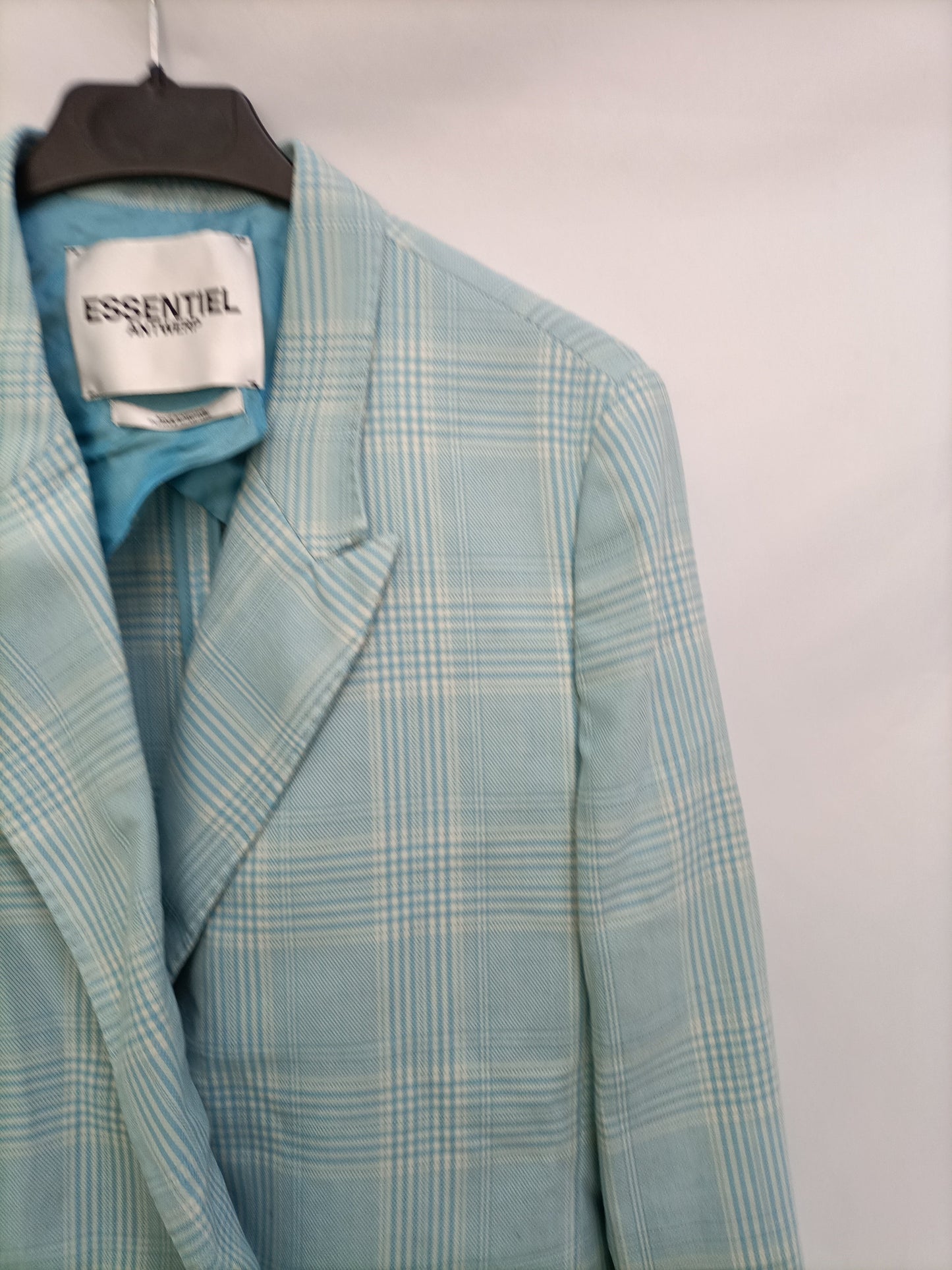 ESSENTIAL. Blue checked blazer, size 38