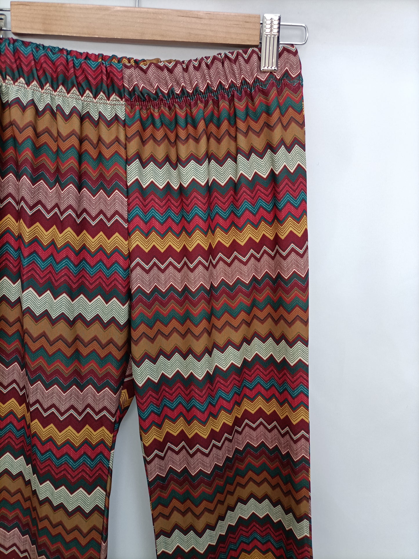 BLONDE CONCEPT. Pantalón campana rayas T.u(s)