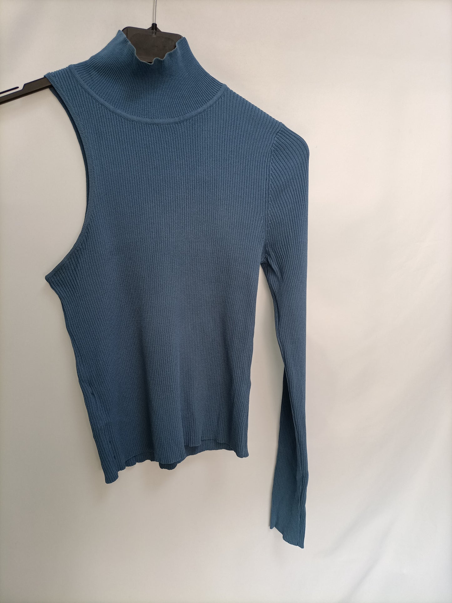 ZARA. Top  punto canalé T.s