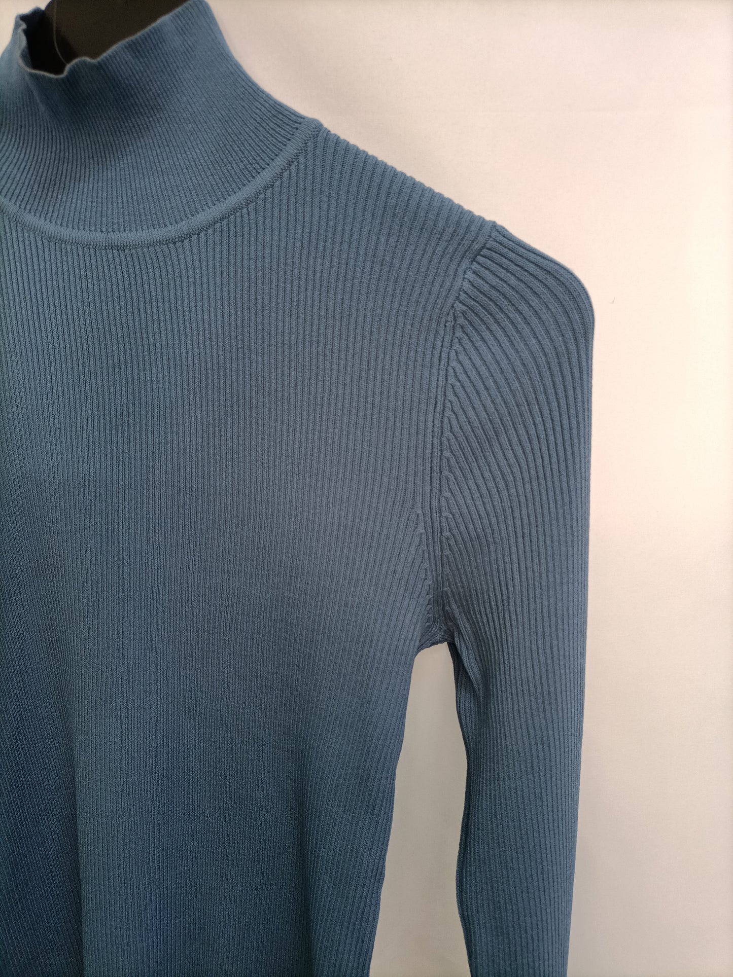 ZARA. Top  punto canalé T.s