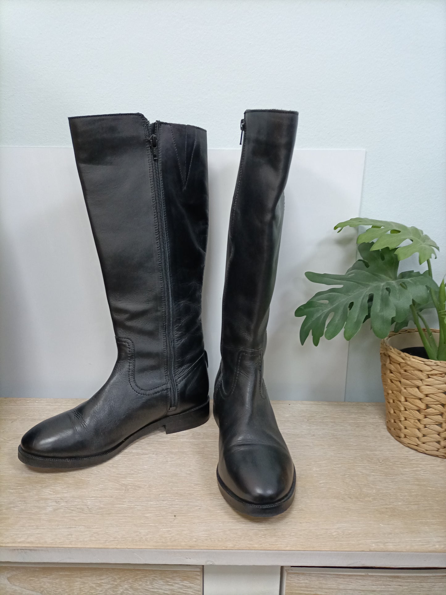 MUSSE CLOUD. Botas negras altas T.38