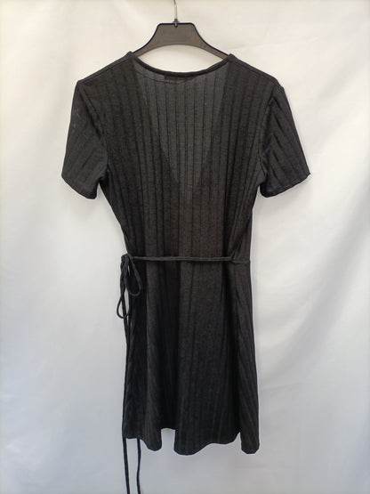 ZARA. Vestido negro canalé T.s
