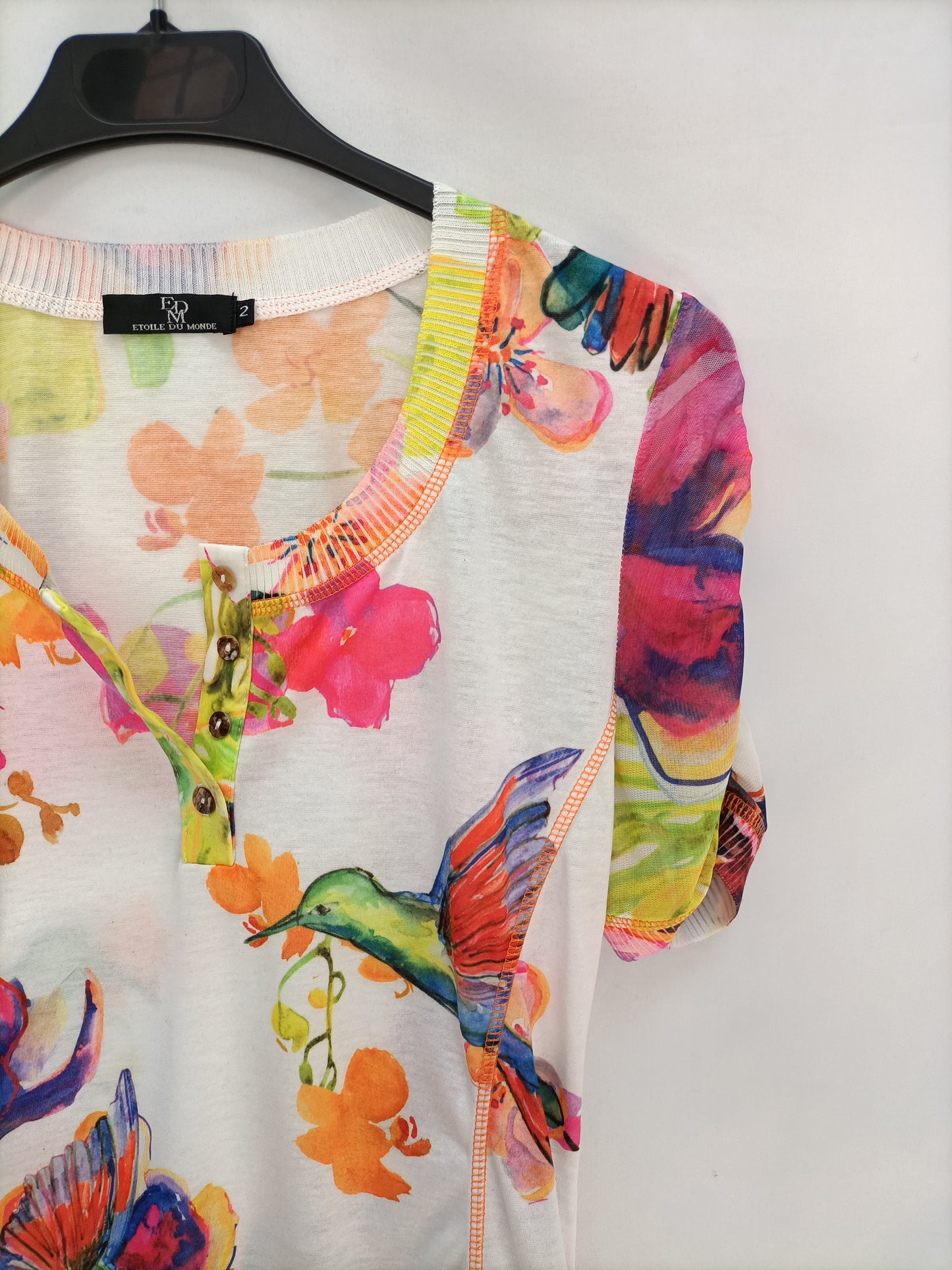ETOILE DU MONDE. Top blanco flores T. 2(m)