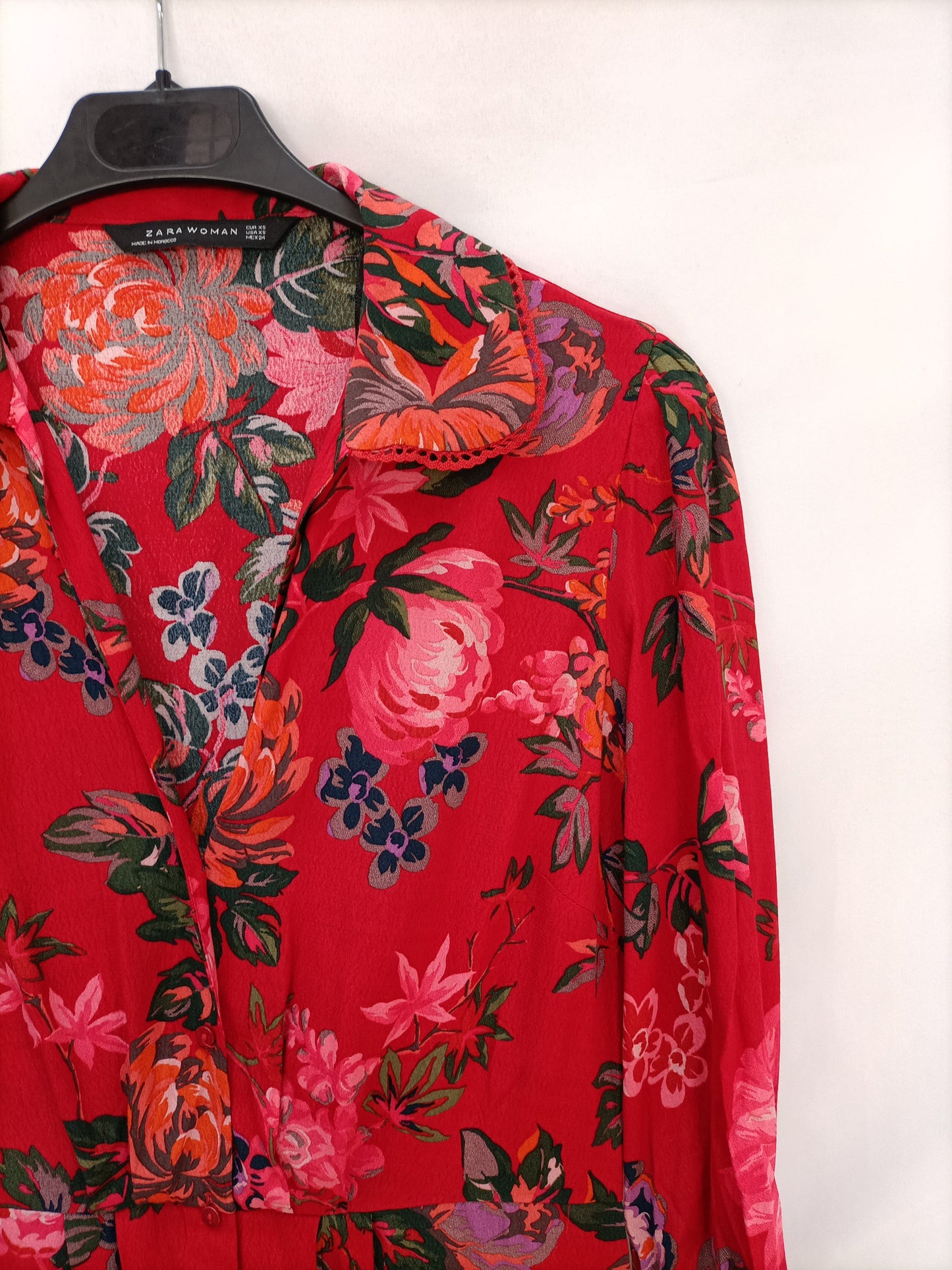 ZARA.Vestido camisero rojo T.xs