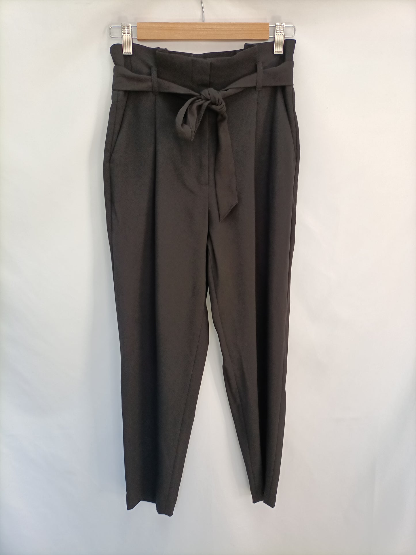 H&M. Pantalón negro fluido T.34