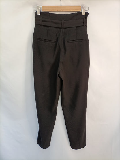 H&M. Pantalón negro fluido T.34