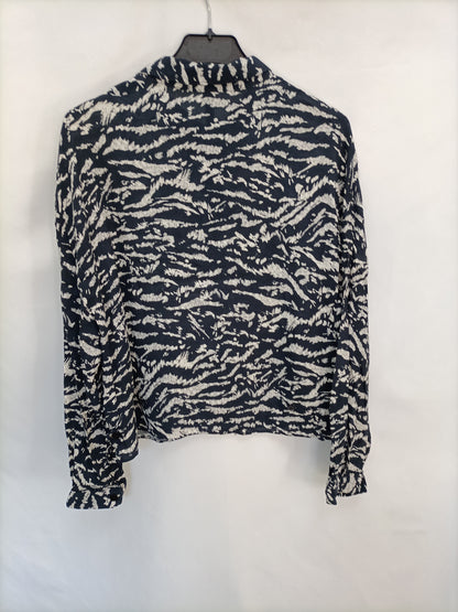 ZARA. Blusa estampada T.s
