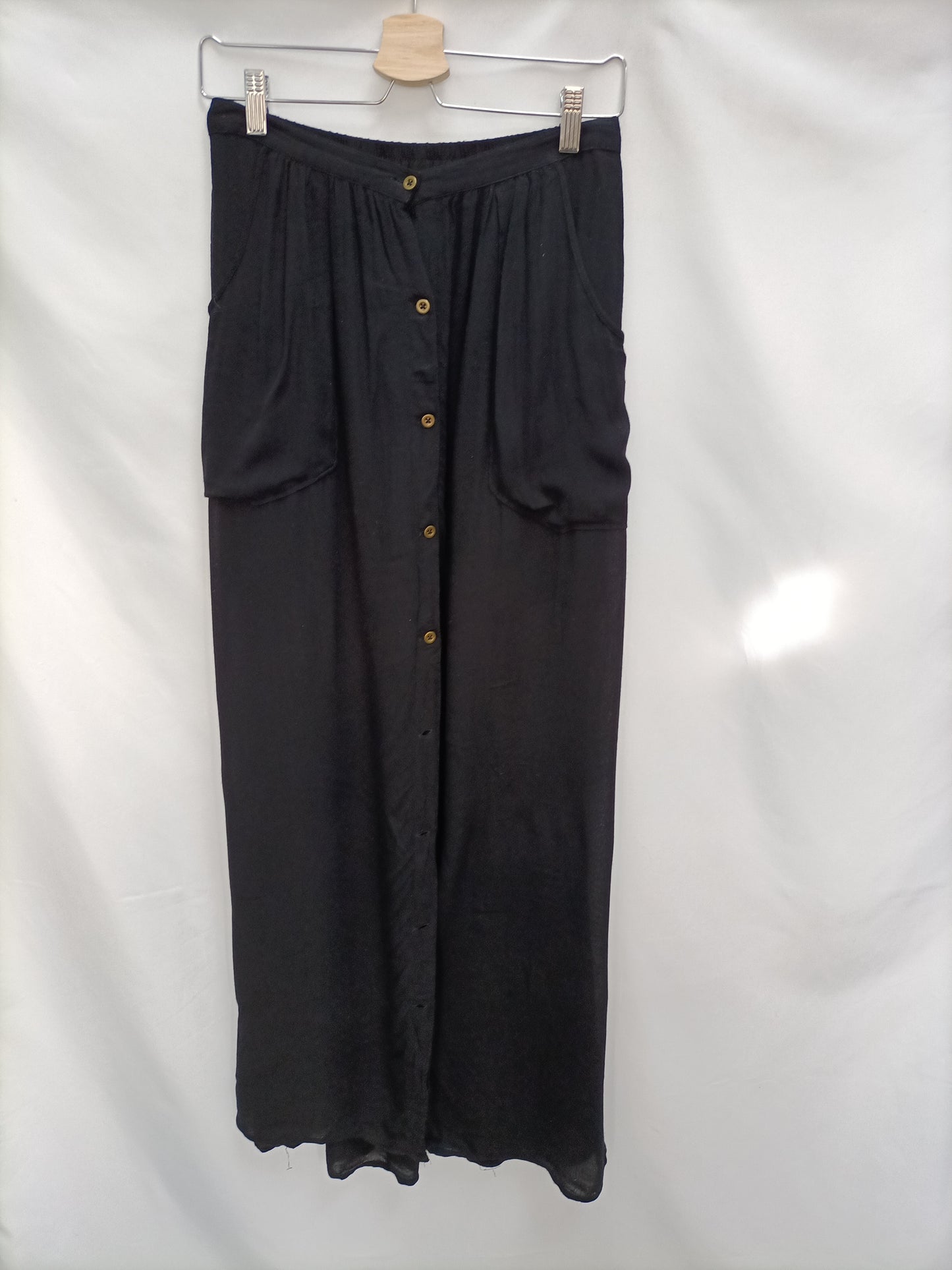 STRADIVARIUS. Falda larga negra  T.s