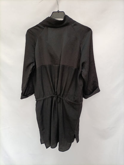 ZARA. Vestido negro fluido T.s