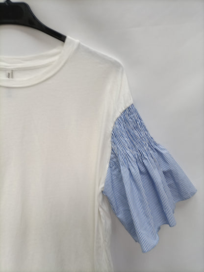 STRADIVARIUS. Camiseta mangas rayas T.l