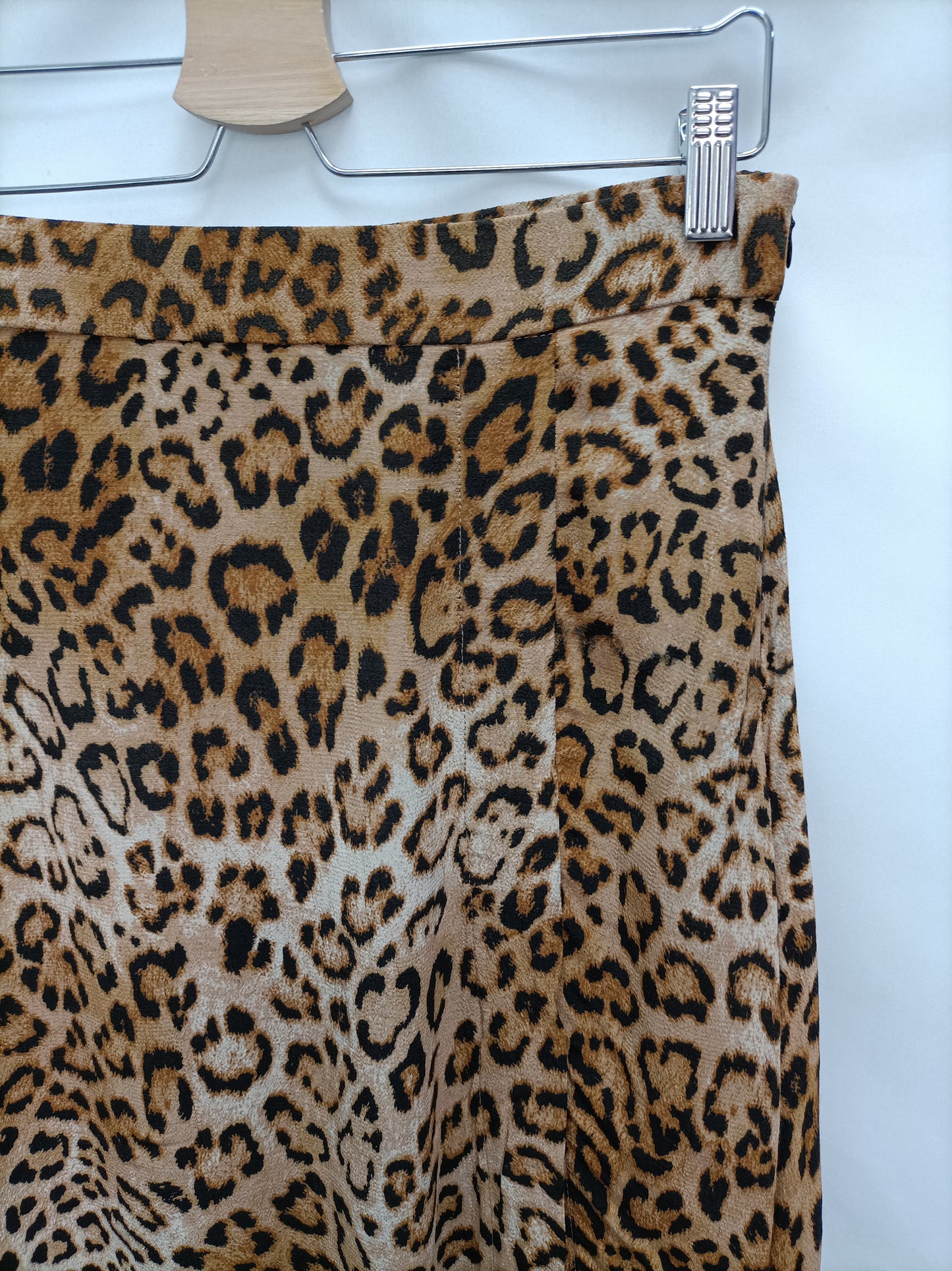 ZARA. Falda midi animal print T.m