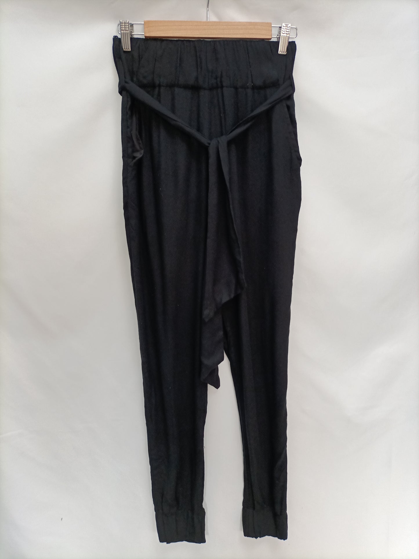 ZARA. Pantalón fluido negro T.m