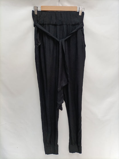 ZARA. Pantalón fluido negro T.m
