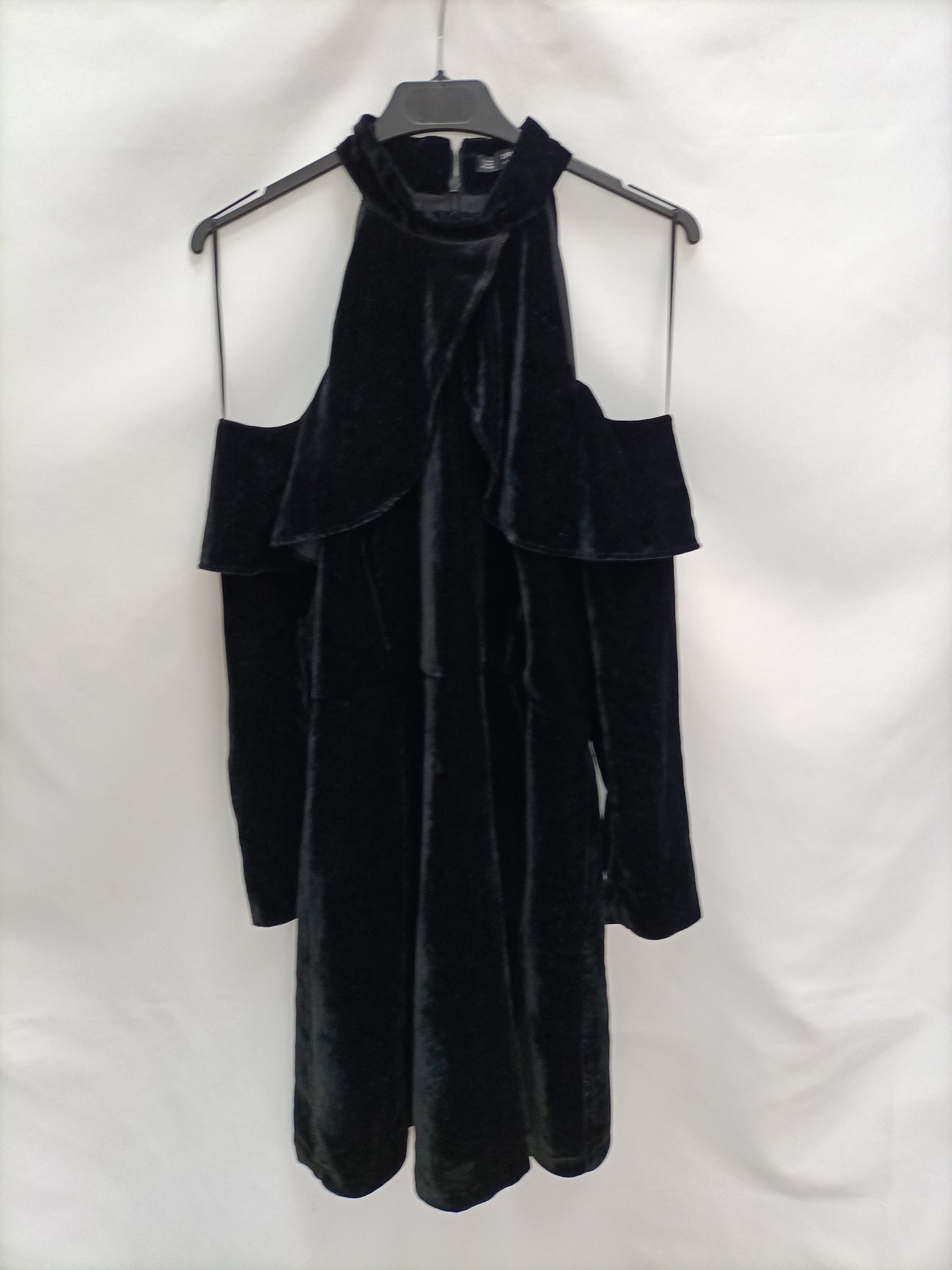 ZARA. Vestido negro terciopelo T.m