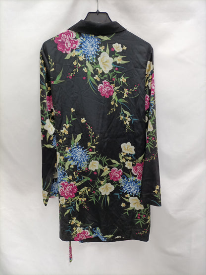 BERSHKA. Vestido blazer flores T.l
