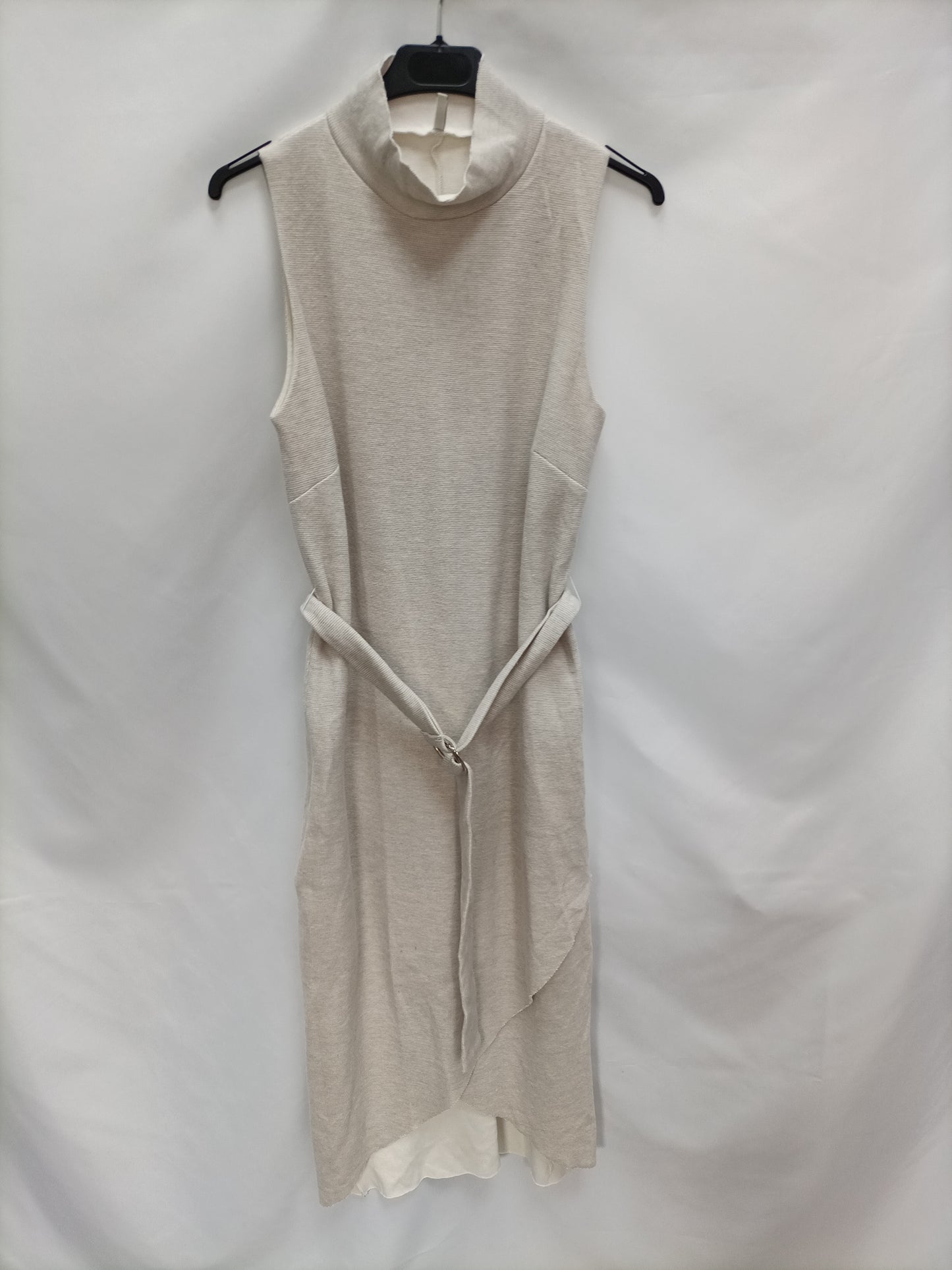 STRADIVARIUS. Vestido midi beige T.m