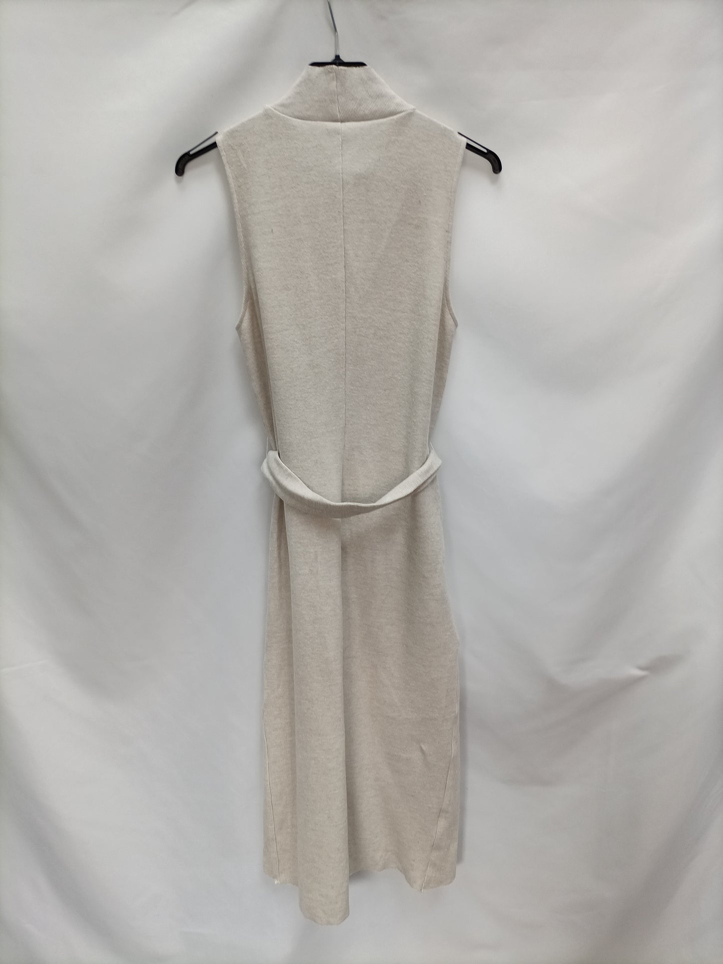 STRADIVARIUS. Vestido midi beige T.m