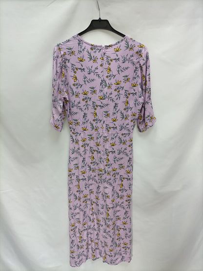 STRADIVARIUS. Vestido midi lila T.l