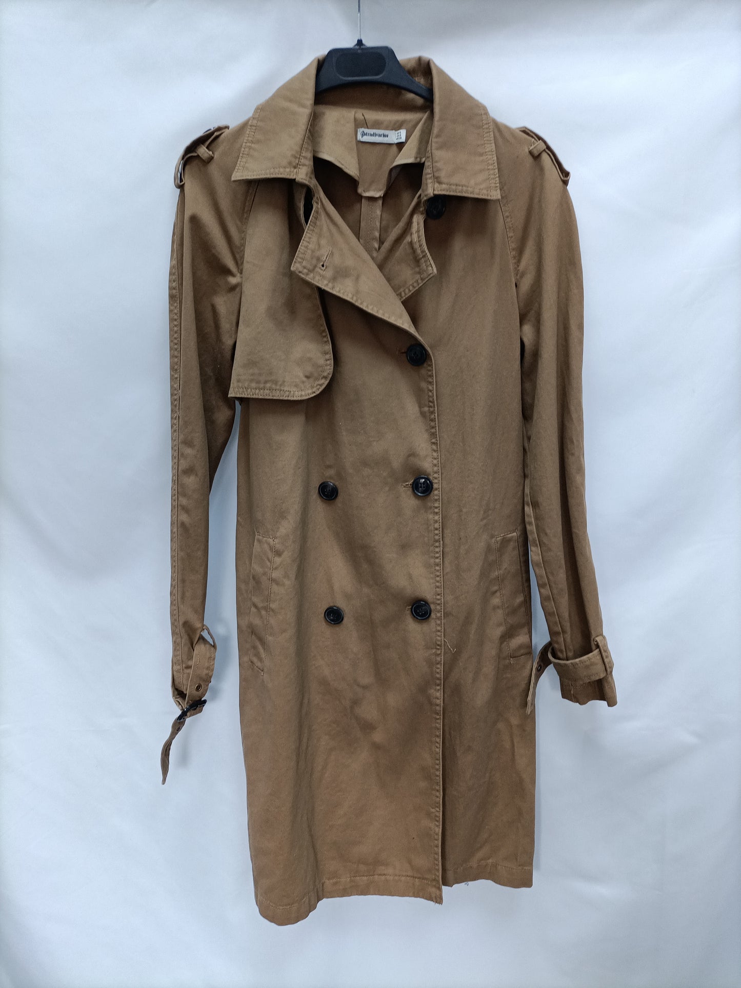 STRADIVARIUS. Camel Ts trench coat