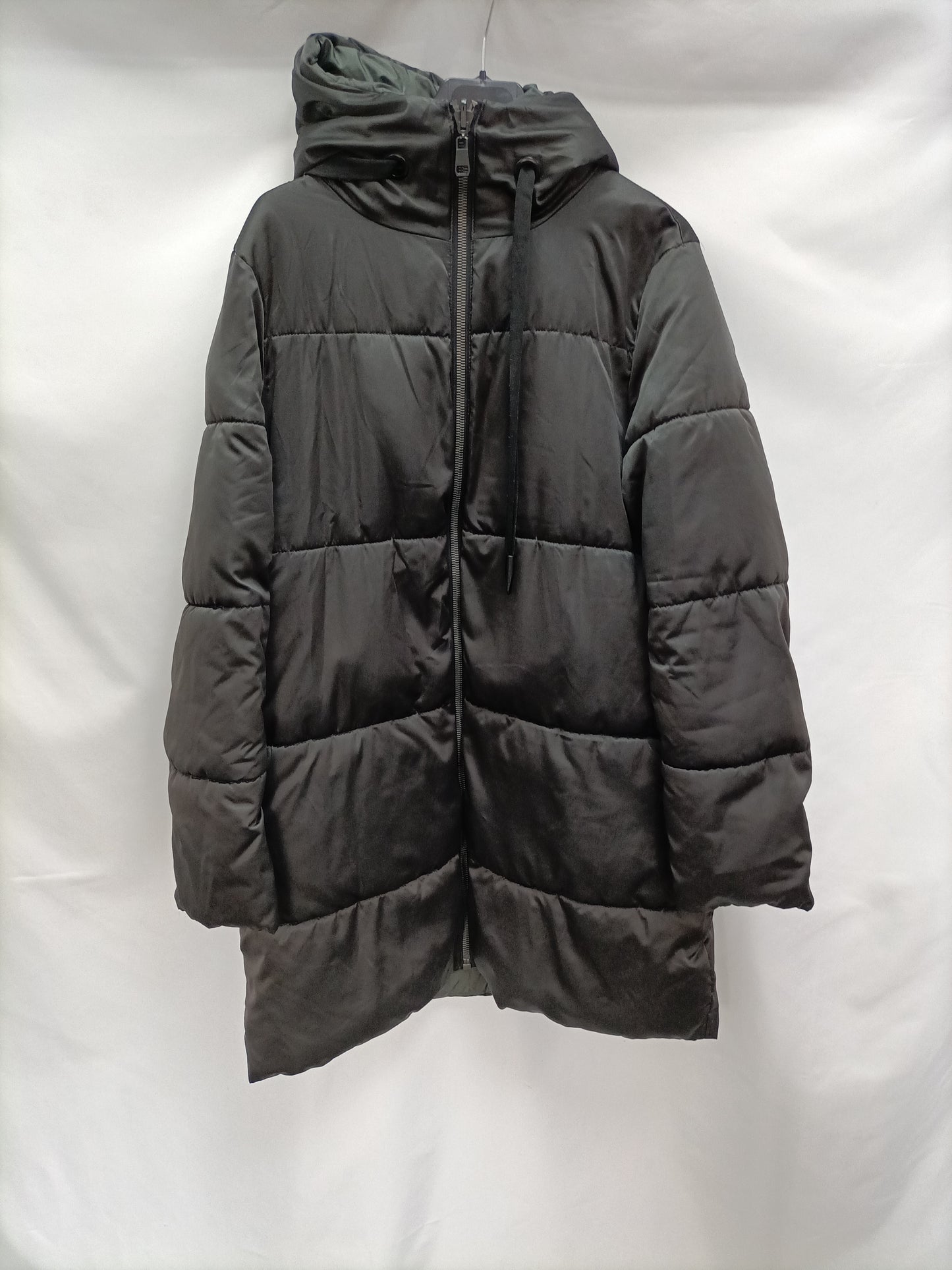 ZARA. Reversible green and black down jacket Tm