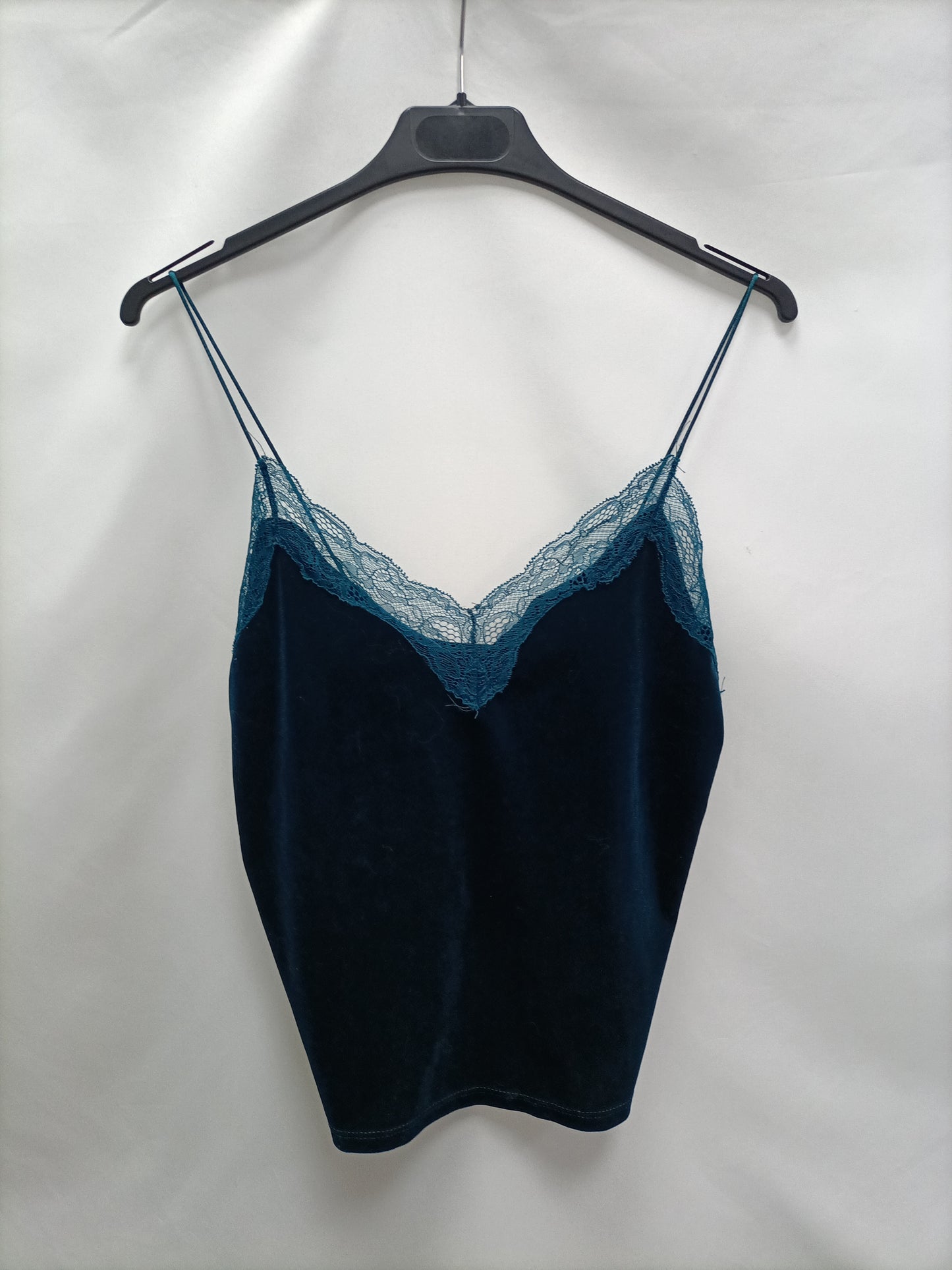 BERSHKA. Top lencero azul T.xs