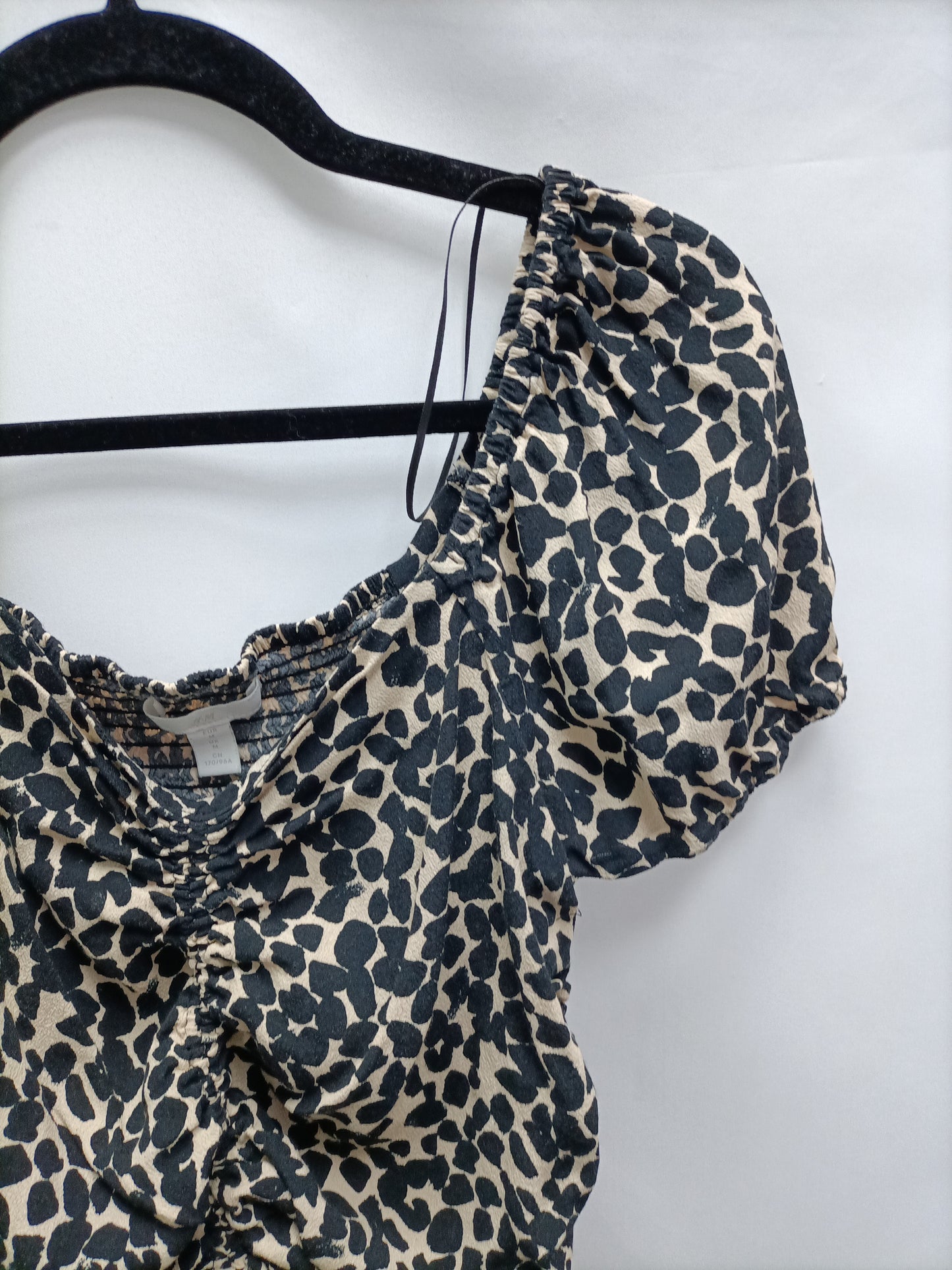 H&M. Top animal print T.m