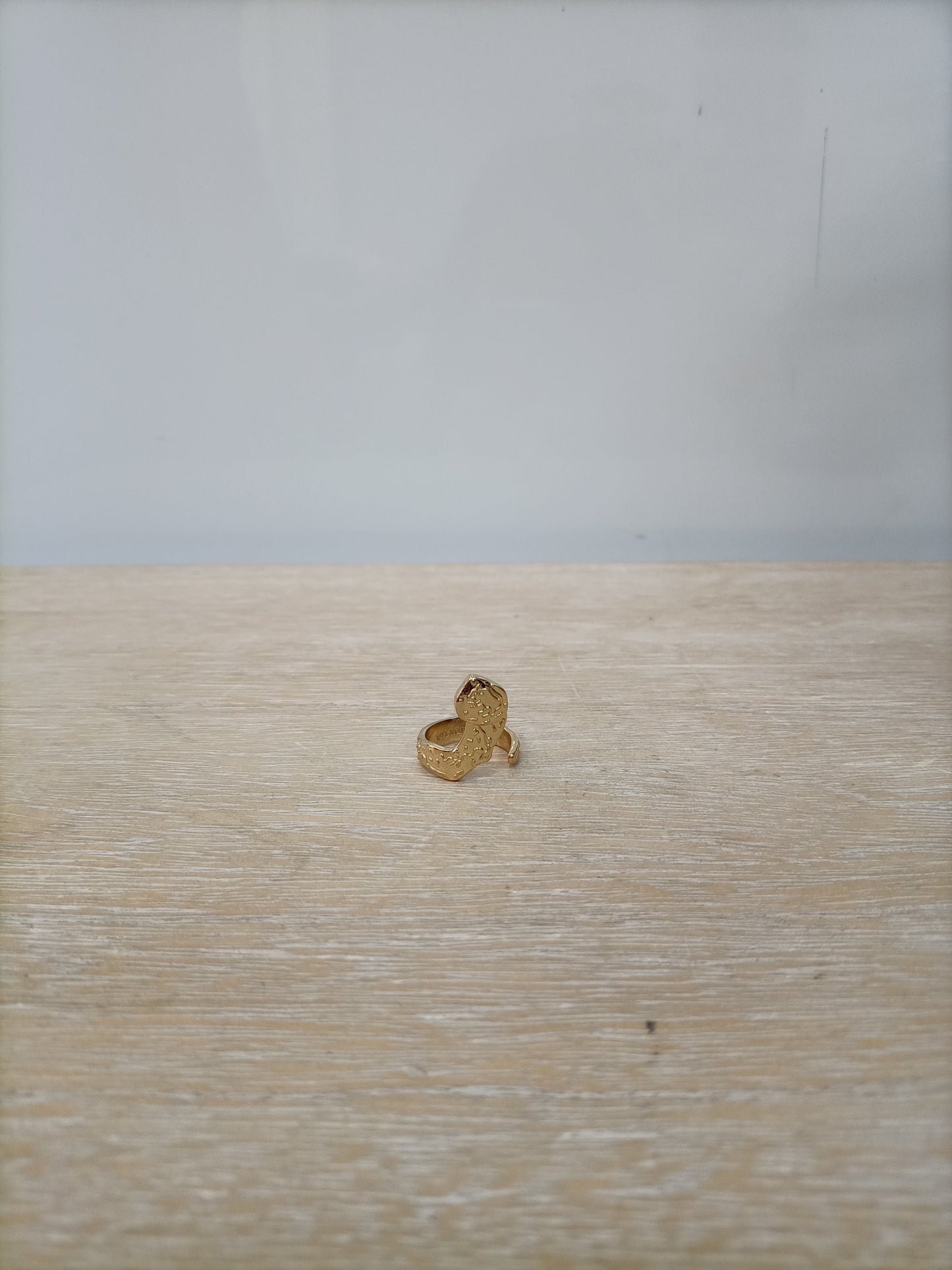 UTERQÜE. Anillo dorado T.14