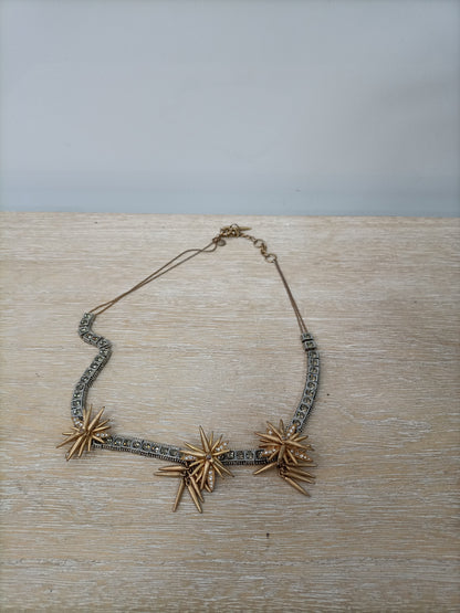 J.CREW. Collar pedrería y estrellas