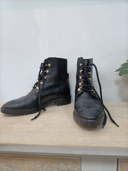 MASSIMO DUTTI. Botines negros cordones T.37(tara)