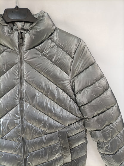 ZARA. Plumas plateado T.13/14