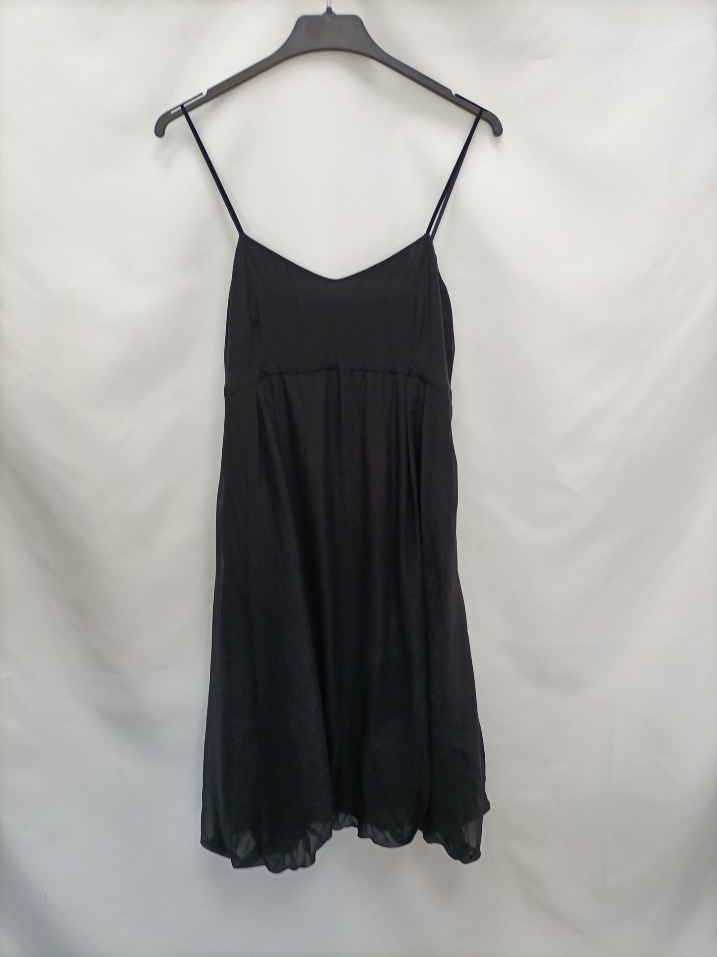 TINTORETTOO. Vestido negro tirantes  T.36