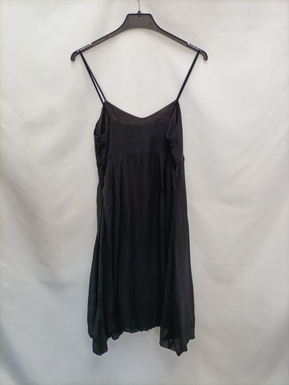 TINTORETTOO. Vestido negro tirantes  T.36