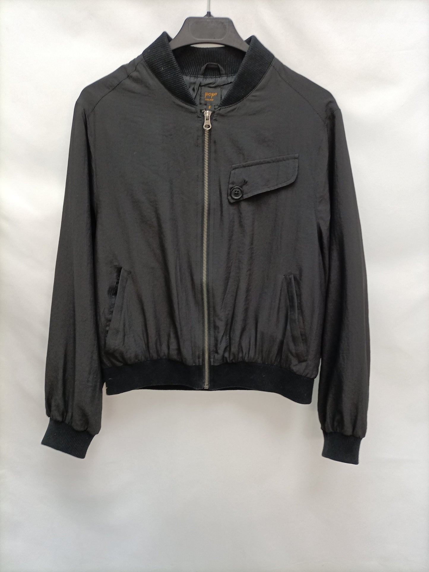 POP ENGLAND. Bomber negra fluida  T.2(m)