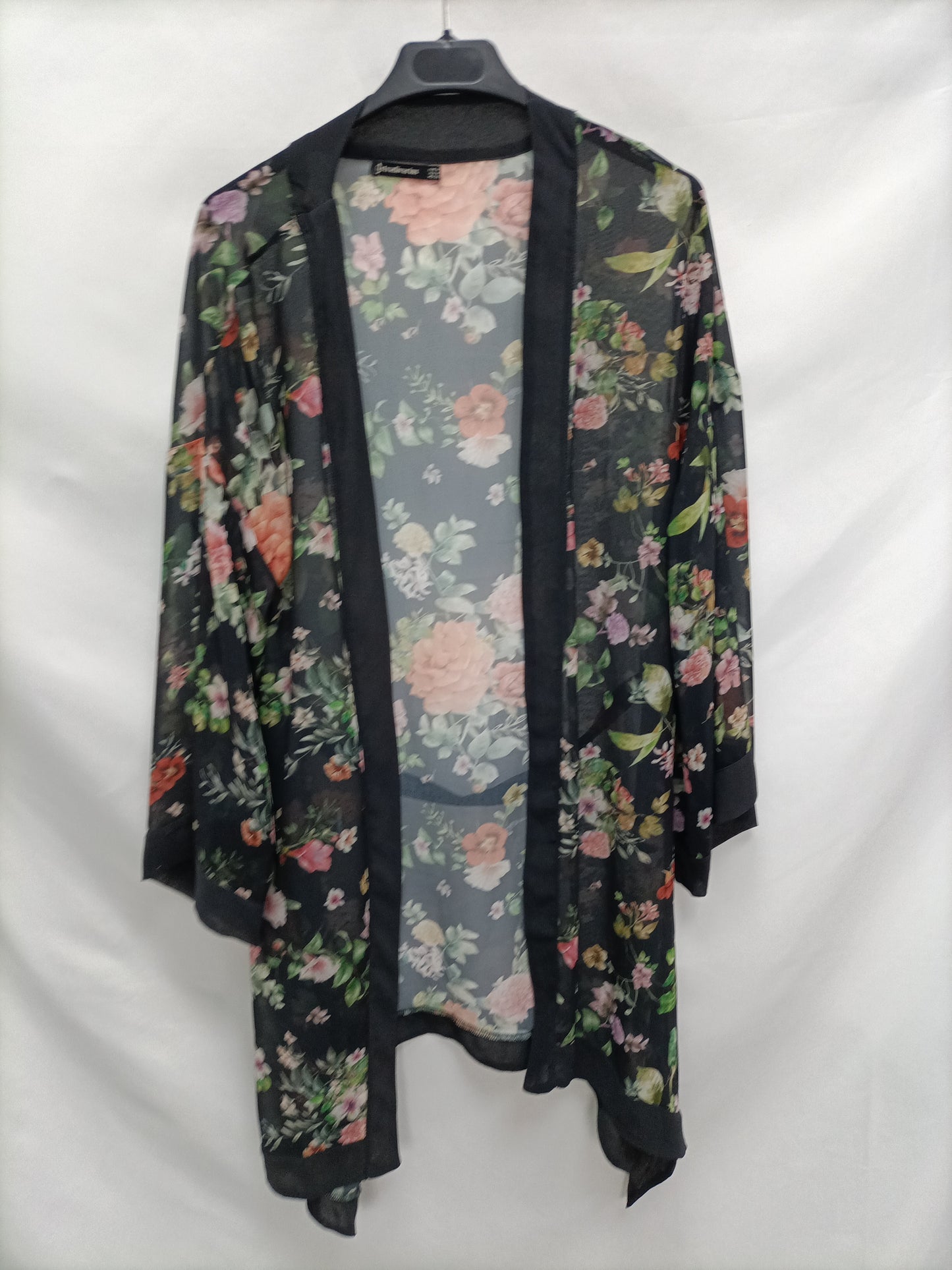 STRADIVARIUS. Kimono negro flores T.m