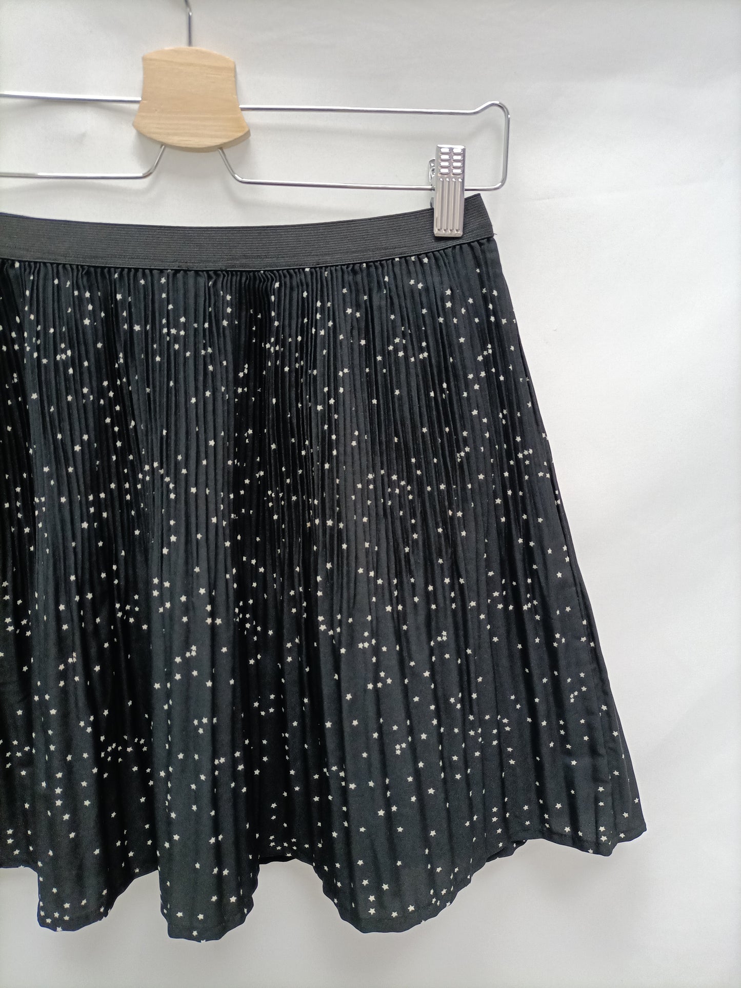 LEFTIES. Falda negra plisada T.38