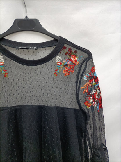 BERSHKA. Top plumeti bordado T.s